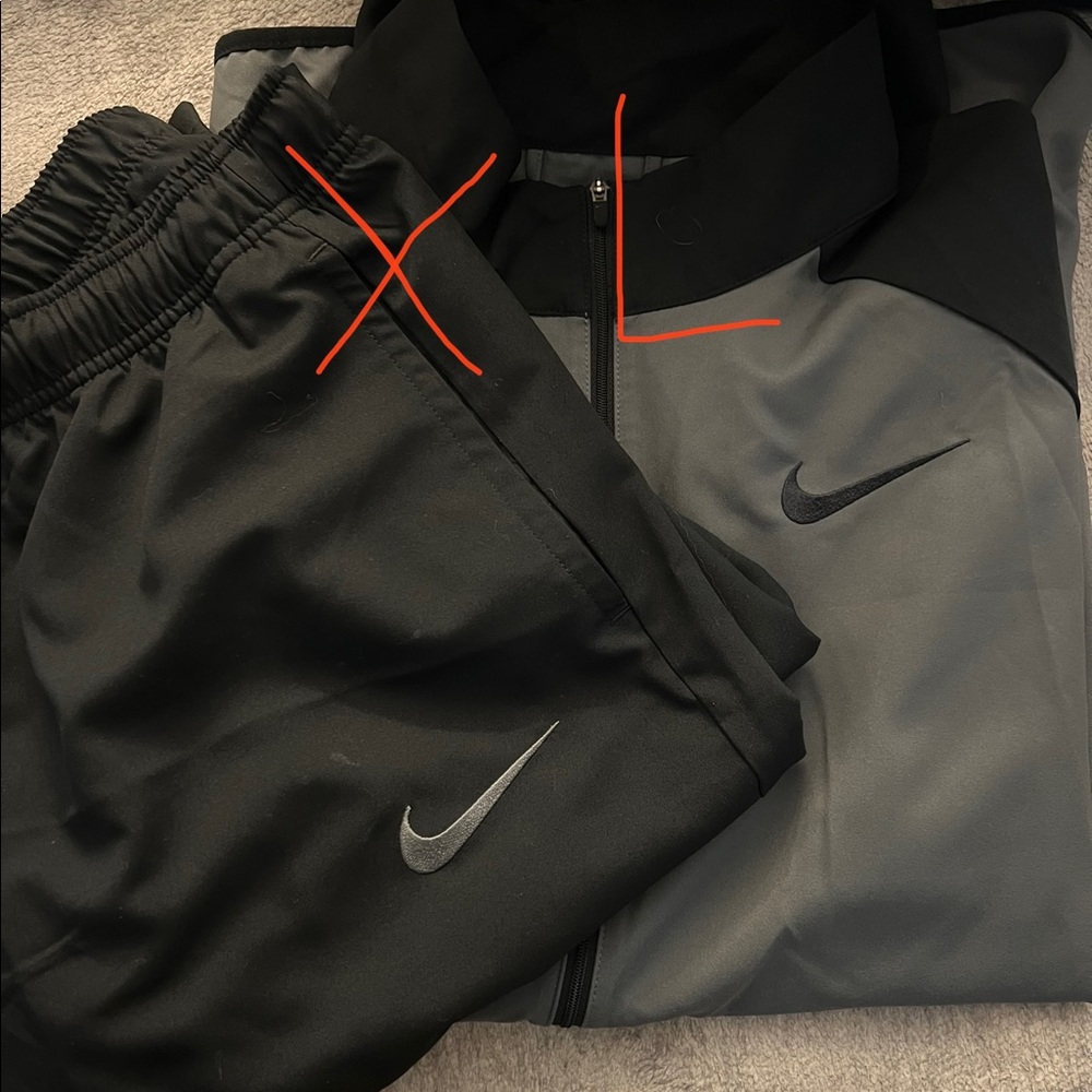 Men’s Nike Clothing (Jackets, Hoodies, Pants, Shorts)